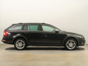 Škoda Octavia  Scout 2.0 TDI . 