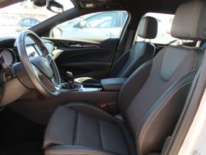 Opel Insignia  2.0 CDTI 