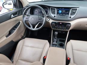 Hyundai Tucson  2.0 CRDi 