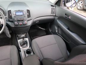 Hyundai i30  1.4 CVVT 