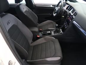 Volkswagen Golf  2.0 TDI R-Line 