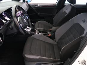 Volkswagen Golf  2.0 TDI R-Line 