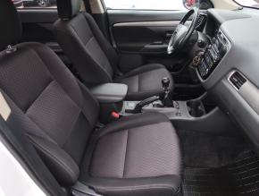 Mitsubishi Outlander  2.2 DI-D 