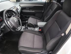 Mitsubishi Outlander  2.2 DI-D 