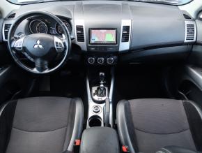 Mitsubishi Outlander  2.2 DI-D 