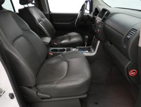 Nissan Navara  3.0 dCi 