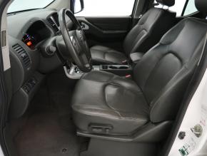 Nissan Navara  3.0 dCi 