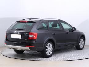 Škoda Octavia  Scout 2.0 TDI . 