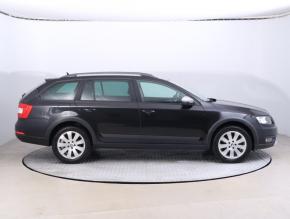 Škoda Octavia  Scout 2.0 TDI . 