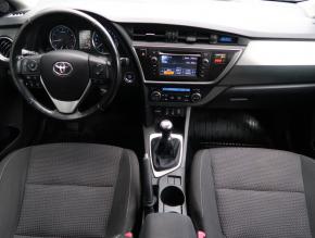 Toyota Auris  1.6 Valvematic 