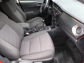 Toyota Auris  1.6 Valvematic 