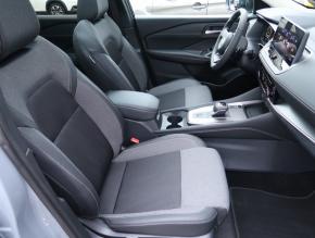 Nissan Qashqai  1.3 DIG-T MHEV N-Connecta 