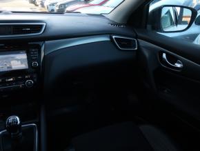 Nissan Qashqai  1.6 DIG-T N-Connecta 