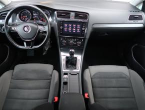 Volkswagen Golf  1.0 TSI 