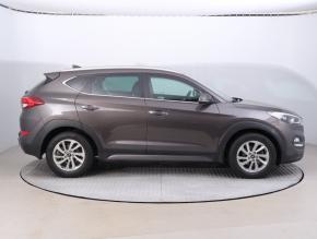 Hyundai Tucson  2.0 CRDi 