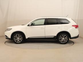 Mitsubishi Outlander  2.2 DI-D Instyle 