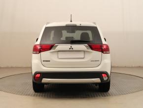 Mitsubishi Outlander  2.2 DI-D Instyle 