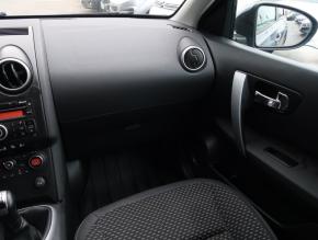 Nissan Qashqai  1.6 