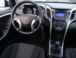 Hyundai i30  1.4 CVVT 