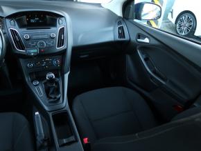 Ford Focus  1.6 i Trend 