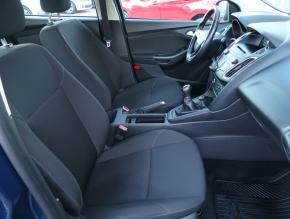 Ford Focus  1.6 i Trend 