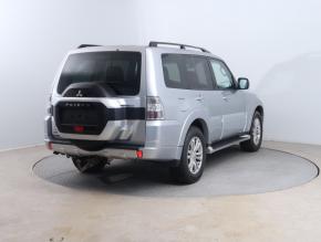 Mitsubishi Pajero  3.2 DI-D 