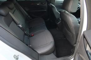 Opel Insignia  2.0 CDTI 