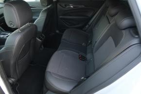 Opel Insignia  2.0 CDTI 