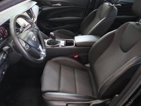 Opel Insignia  2.0 CDTI 