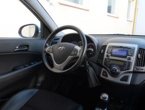 Hyundai i30  1.4 CVVT 