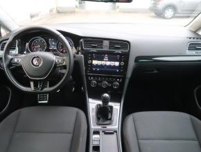 Volkswagen Golf  1.0 TSI 