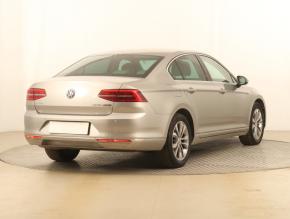 Volkswagen Passat  2.0 TDI 