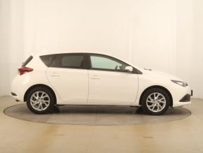 Toyota Auris  1.6 Valvematic 