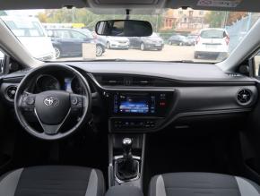 Toyota Auris  1.6 Valvematic 