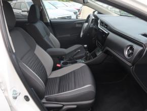 Toyota Auris  1.6 Valvematic 