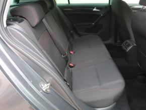 Volkswagen Golf  1.0 TSI 