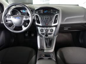 Ford Focus  1.6 i Trend 