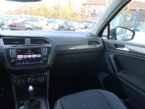 Volkswagen Tiguan  2.0 TSI 