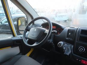 Peugeot Boxer  2.0 BlueHDi 