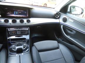 Mercedes-Benz E  E 220 d 4MATIC 