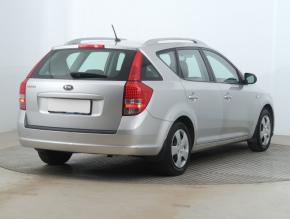 Kia Ceed  1.6 CVVT 