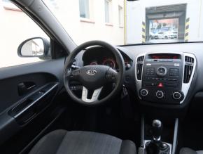 Kia Ceed  1.6 CVVT 