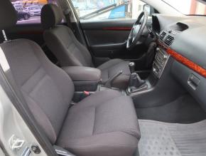 Toyota Avensis  1.8 VVT-i 