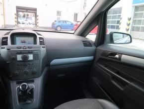 Opel Zafira  2.2 Direct 