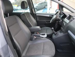 Opel Zafira  2.2 Direct 