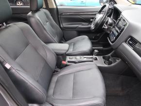 Mitsubishi Outlander  2.2 DI-D 