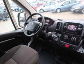 Peugeot Boxer  2.2 BlueHDi . 