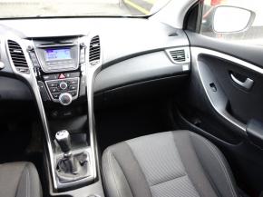 Hyundai i30  1.6 MPI 