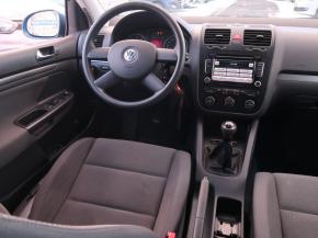 Volkswagen Golf  1.6 FSI 