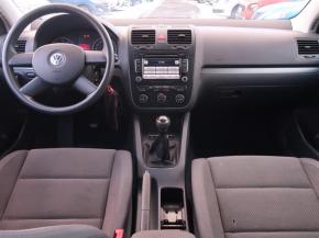 Volkswagen Golf  1.6 FSI 